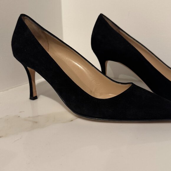 Manolo Blahnik Size 39 black pumps - Picture 11 of 11
